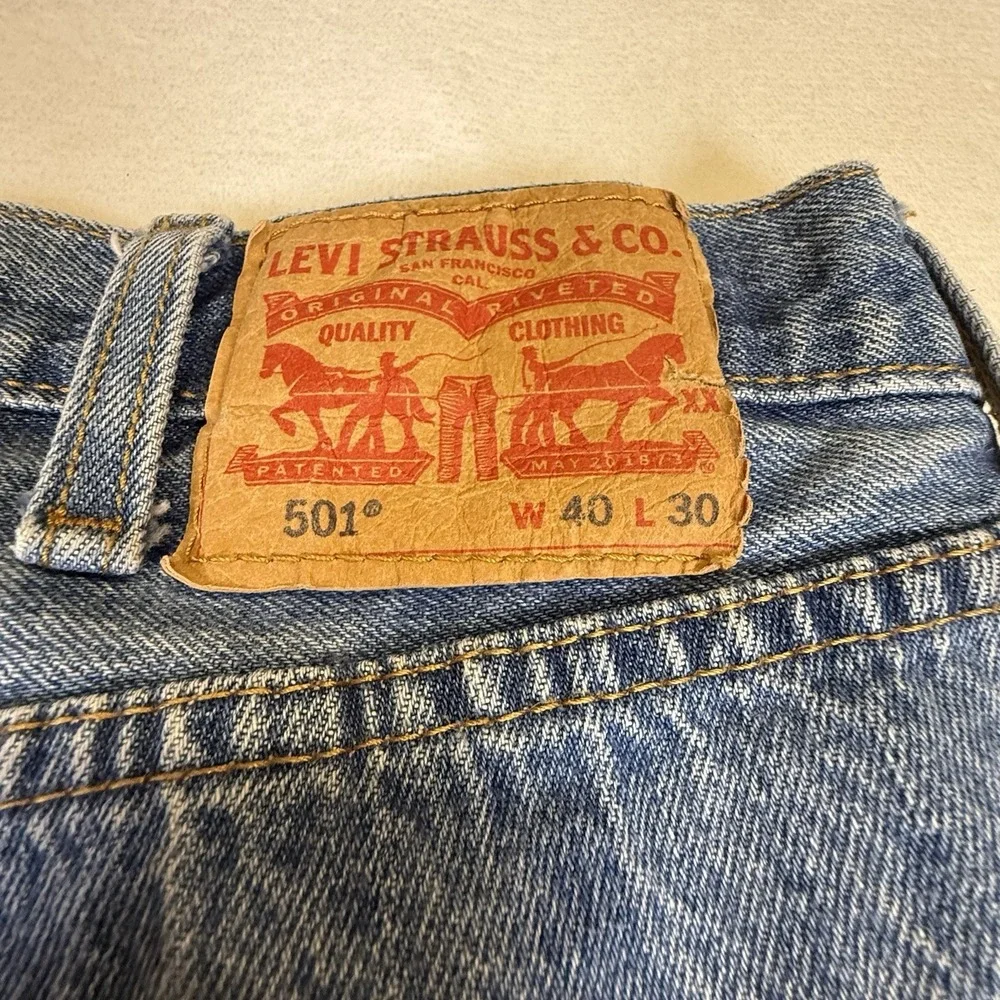 Vintage Levi’s 501 Jeans W40 L30 Light Wash Altered Cropped Wide Leg 00501-0193